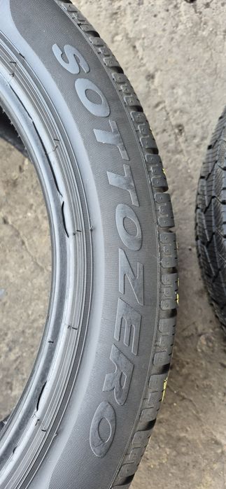 4 anvelope iarna,fata Continental 245/45/19,spate Pirelli 275/40/19.