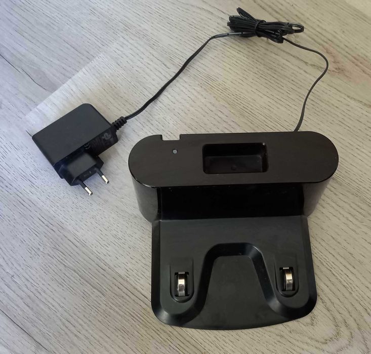 Продавам прахосмукачка робот Lenovo