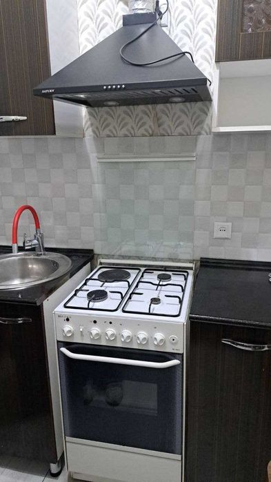 Газплита и вытяжка