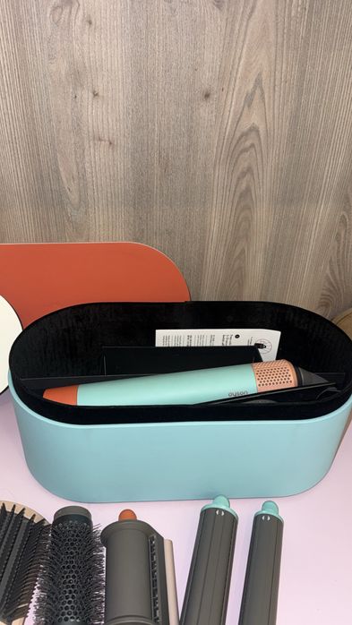 Dyson airwrap nou
