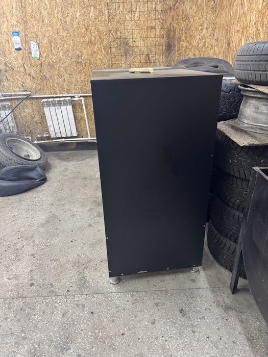 Продам витринный холодильник