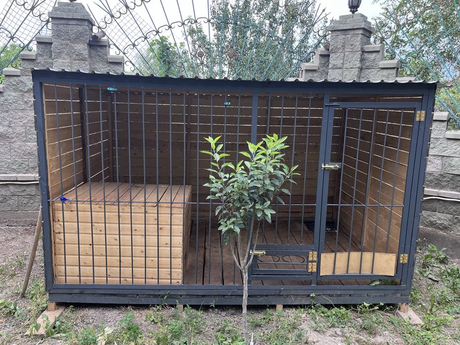 Продам вольер для крупной собаки.