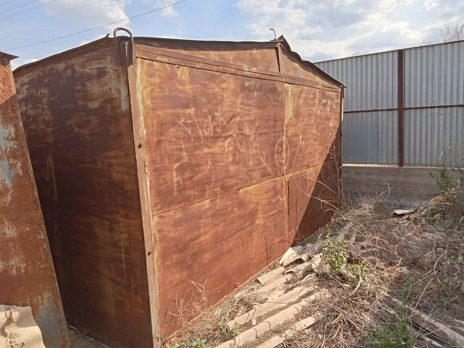 Еки гараж Бир багамен сатылады