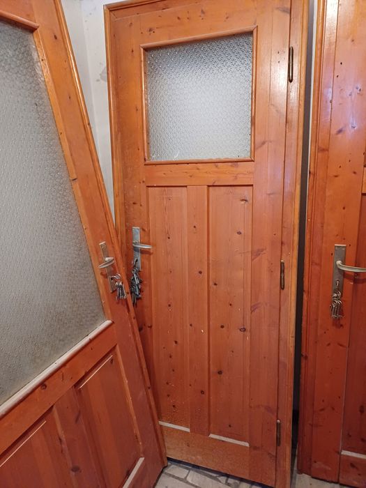 Дървени врати различни раэмери