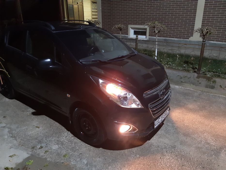 Spark avtomobili sotiladi