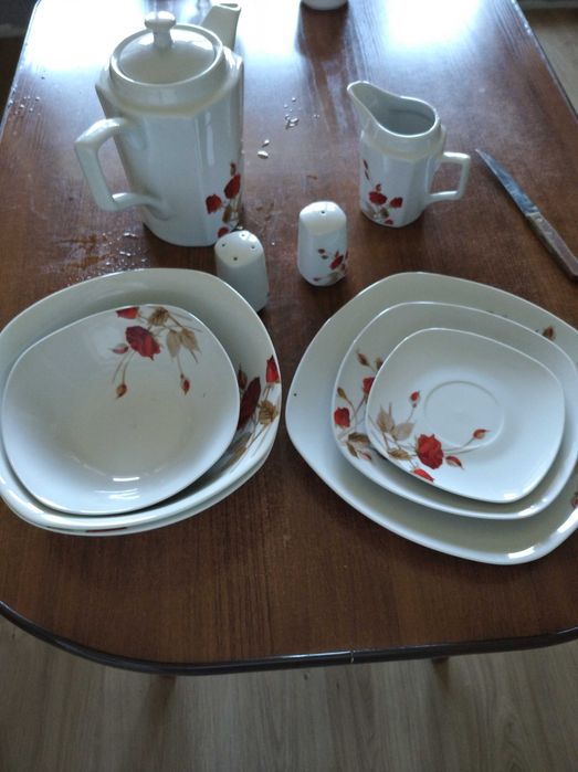 Столовый набор с