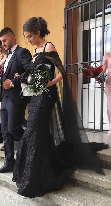 Бална рокля. Официална черна рокля.