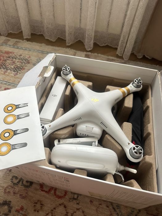 Продам дрон dji phantom 3 SE