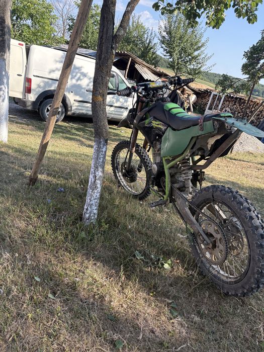 Vând cross 150cc