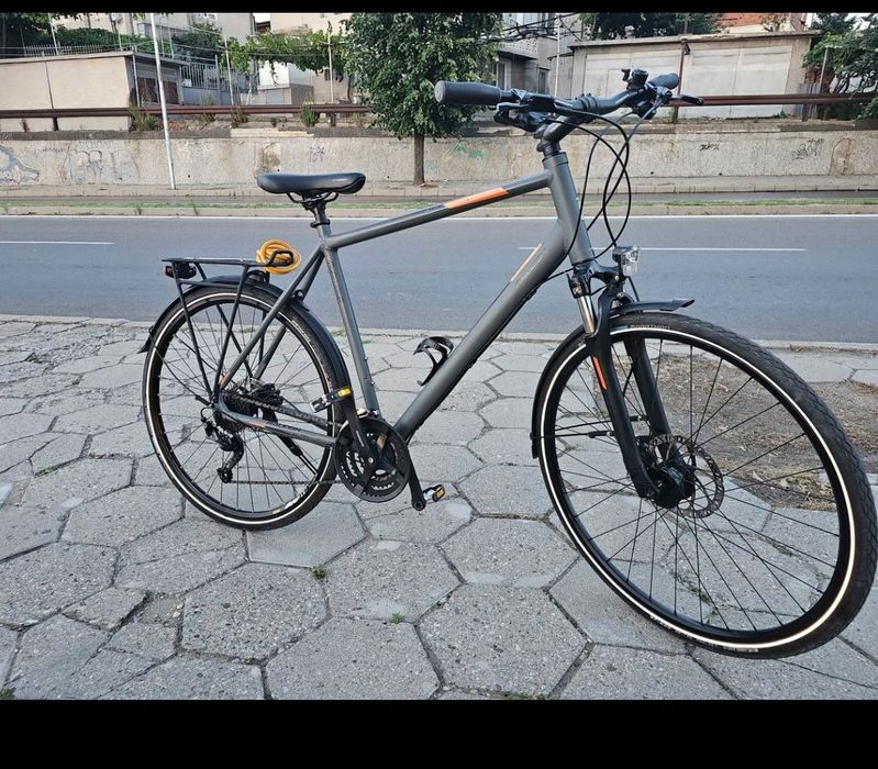 Продавам градски/трекинг велосипед Raleigh