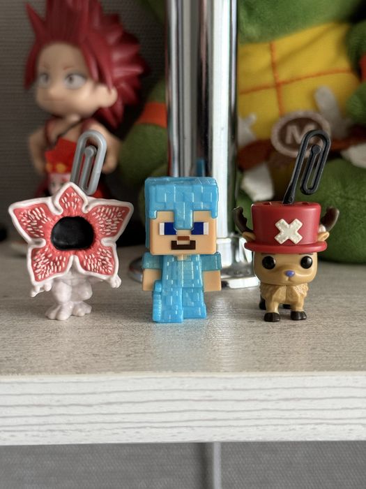 Игрушки Kinder Joy.