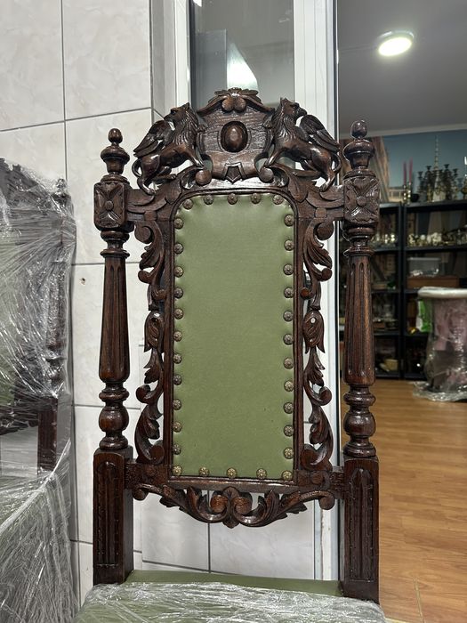 Masa cu scaune  plus un birou vintage