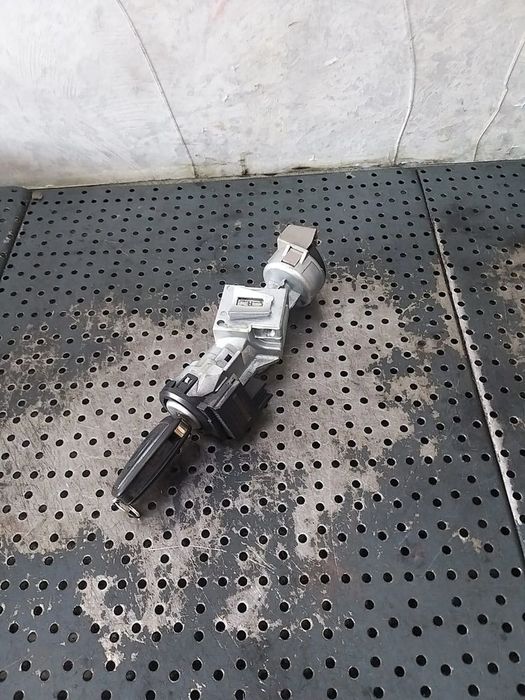Contact auto cu cheie ford focus 3 3m513f880ae
