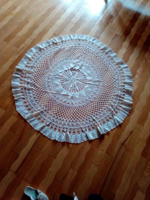 Покривка плетена на една кука