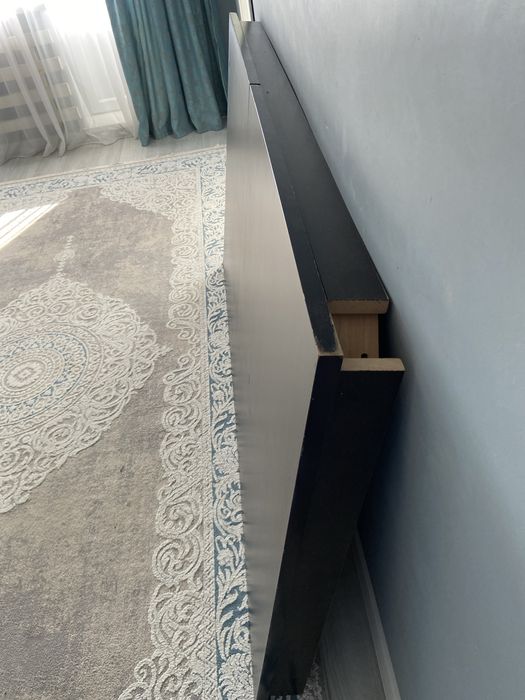 Продам стол  для гостей