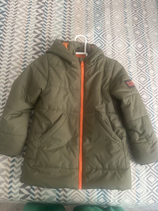 Продам куртку на мальчика на 7-8 лет