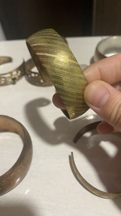 Браслеты женские. Білезіктер