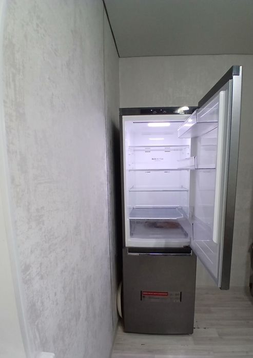 Продам холодильник LG
