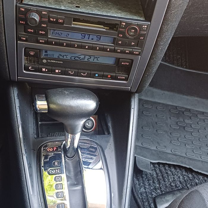 VOLKSWAGEN Golf 2003 — imagine 5