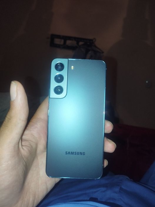 Продам s 22 256 gb идеально срочно сотаман