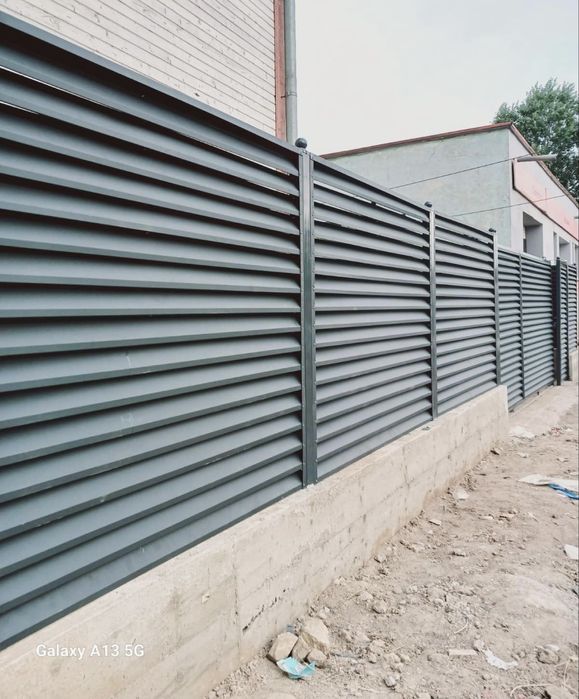 Garduri din sipca tip jaluzea