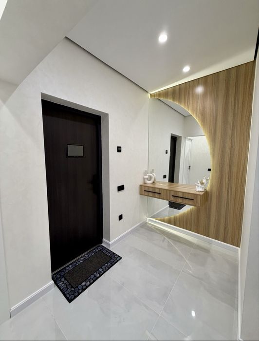 Продается 3х крмнатная квартира на ц1 с авторским ремонтом