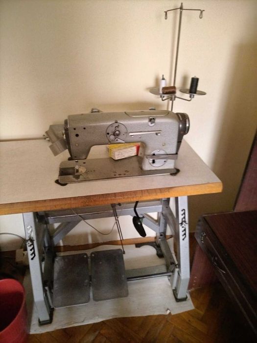 Шевна машина професионална с плот в гр.Русе