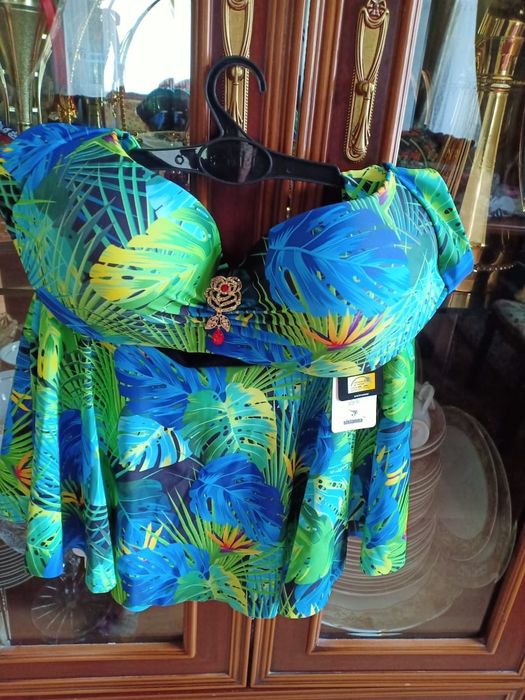 Продам новый очень красивый купальник, с юбочкой 50 раз. 16 тыс.