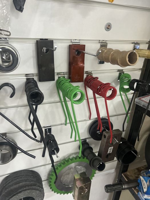 Запасные части на роторную косилку , опрыскиватели , пресс подборщик