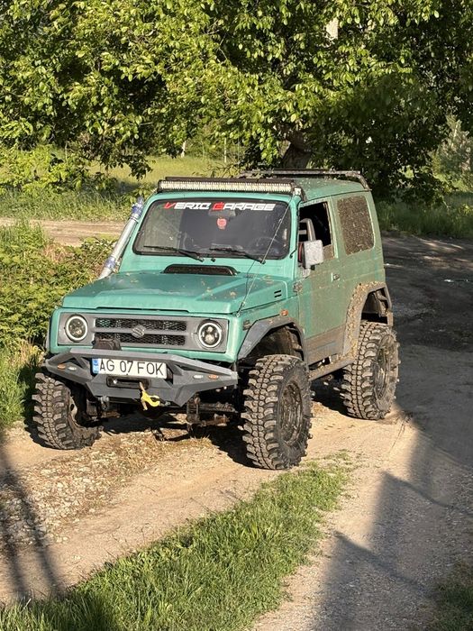 Vând sau schimb suzuki samurai