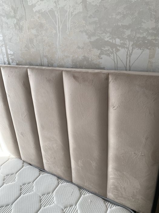 Продам кровать с матрасом