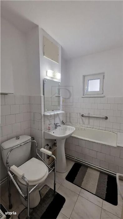 Aradului - Etaj 2 - Decomandat - 4 Camere - 2 Bai - 2 Balcoane - Centr
