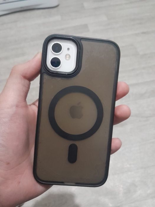 iPhone 11 продам