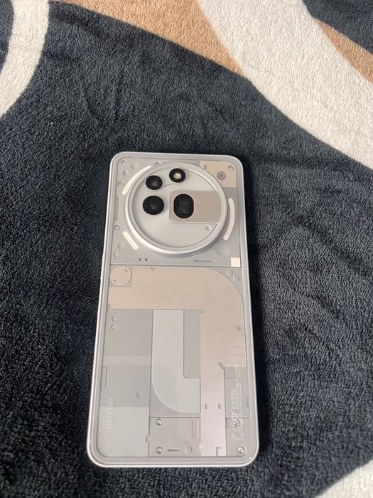 Vand  Notihng Phone (3) pro
