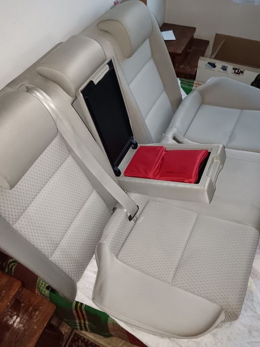 Комплект  седалки с кори и подлакатник за Ауди А6 4ф авант