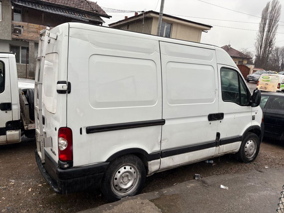 Renault Master 2.5 dci 100кс