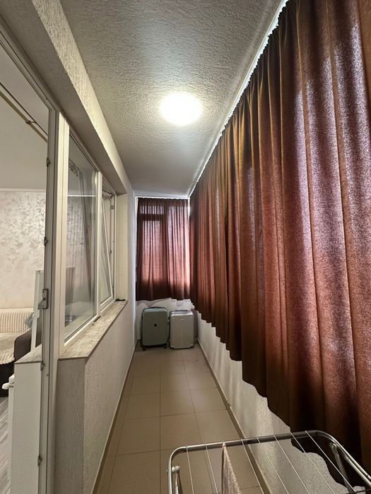 Vand garsoniera mobilata cu loc de parcare!