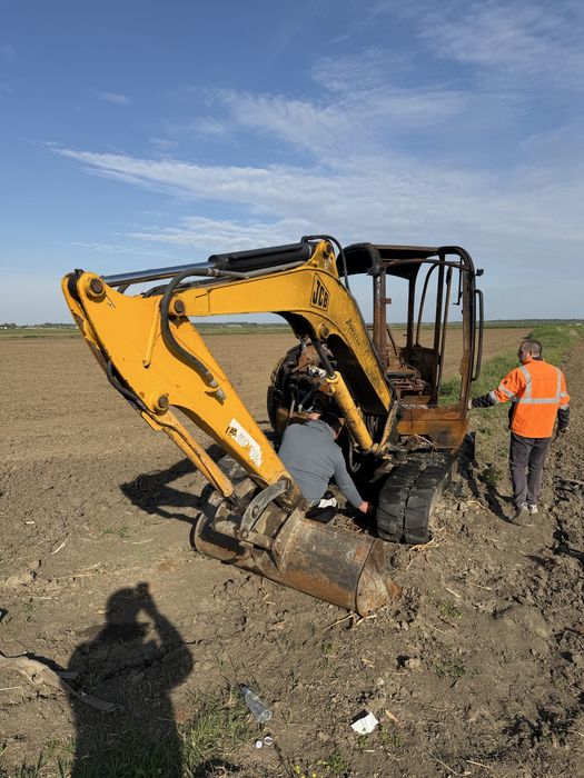 Vand JCB 8045Z 4,8 T avariat