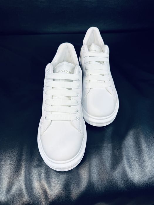 Alexander MC Queen barbati