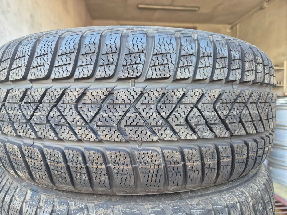 4 Anvelope M+S IARNA - 225/45/18 - PIRELLI Sottozero 3 MO - NOU - DOT 2020 !