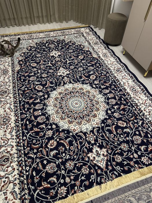 Ковер )))палас  почти новый не подходит по размеру )))