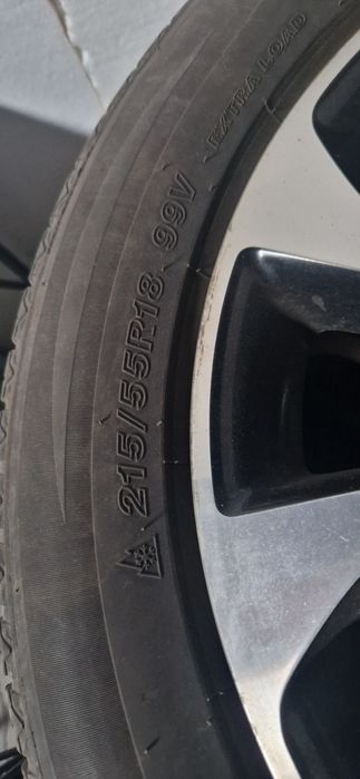 Vând roti nissan 215 55 18 M+S