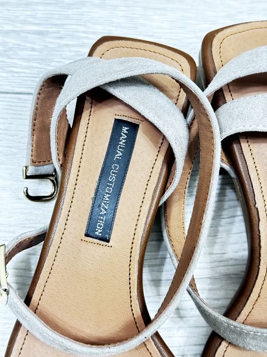 Кожаные босоножки