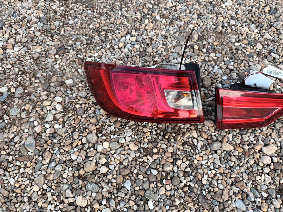 ляв и десен вътрешен  външен стоп за рено клио 4 12-20 RENAULT CLIO IV