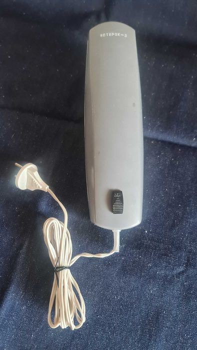 Продам электрощетку-пылесос "Ветерок- 3" СССР