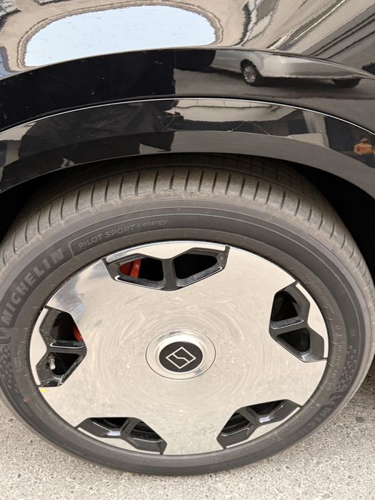 Продам ZEEKR 9x Ultra