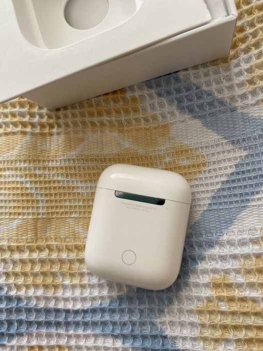 Продам эир подс оригинал