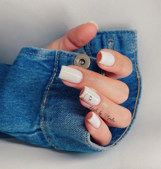 Manichiură profesională Gel Semi Nail Art – Nails by Giulia