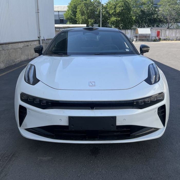 Zeekr 001 ultra restyling 2025