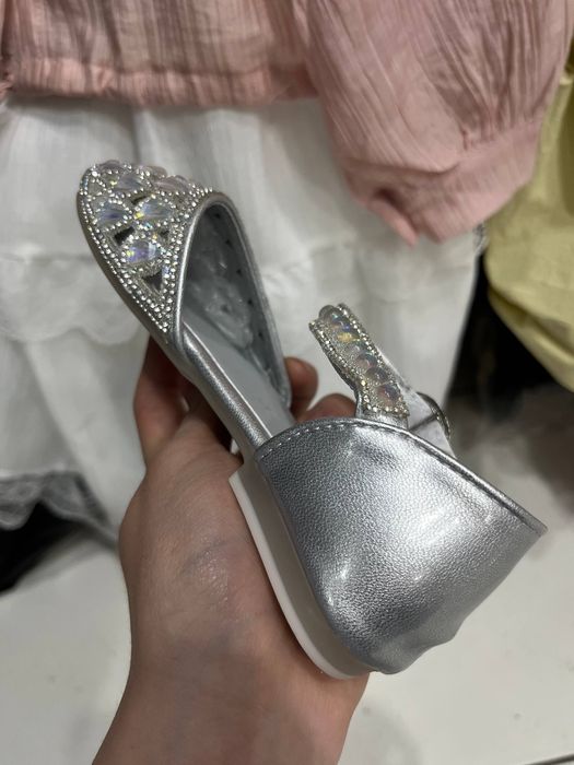 Детский обувь купит не забудь